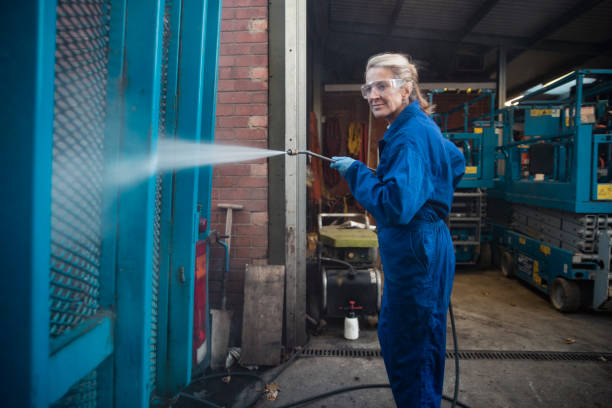 Best Garage Pressure Washing  in Frankfort, MI